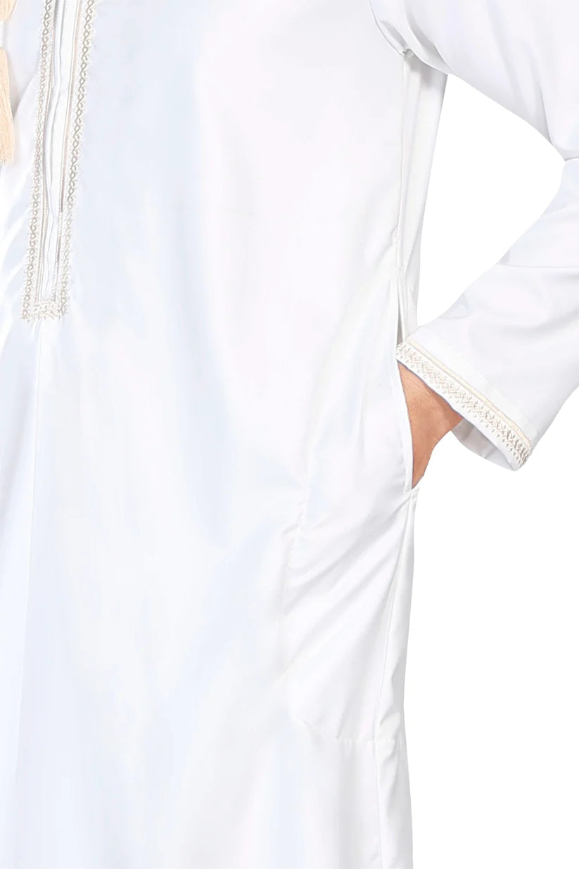 Premium Embroidered Thobe for Men – Saudi Kandura / Jubba / Islamic Kurta
